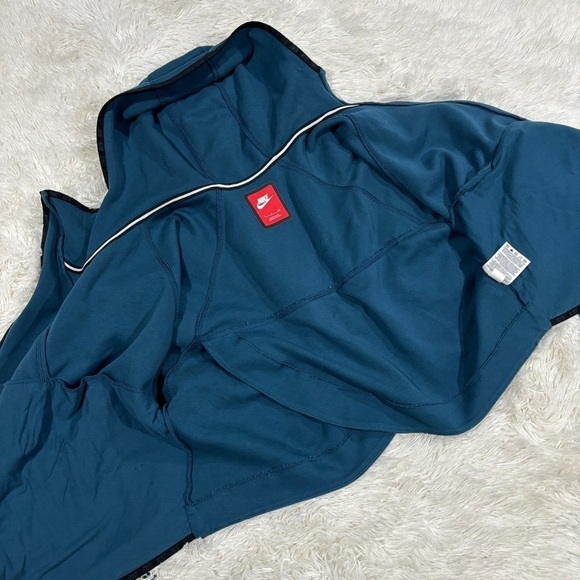 Nike Tech Butterfly Modern Thermal Jacket Teal Woman’s Size Small - Picture 11 of 15